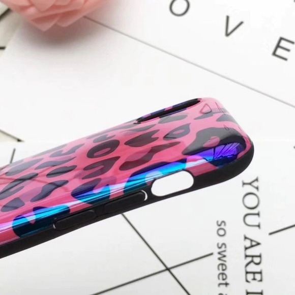 [⚠️Clearance] NEW iPhone 11 Pro Laser Leopard case - Picture 4 of 5